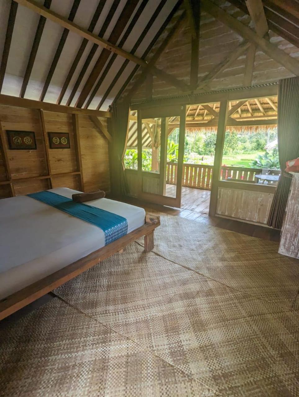 Hakiki Inn Bungalows Tetebatu Exterior foto